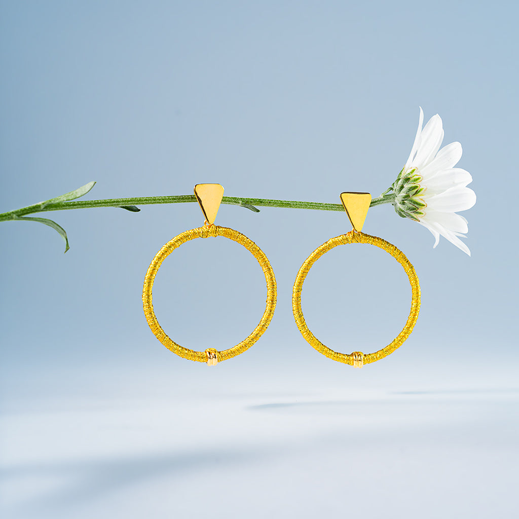 Be bold Triangle Hoops