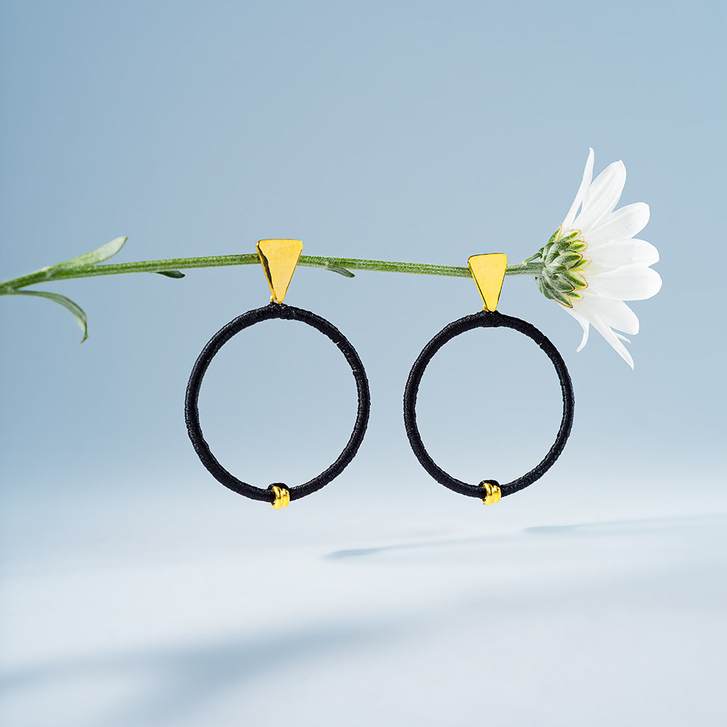 Be bold Triangle Hoops